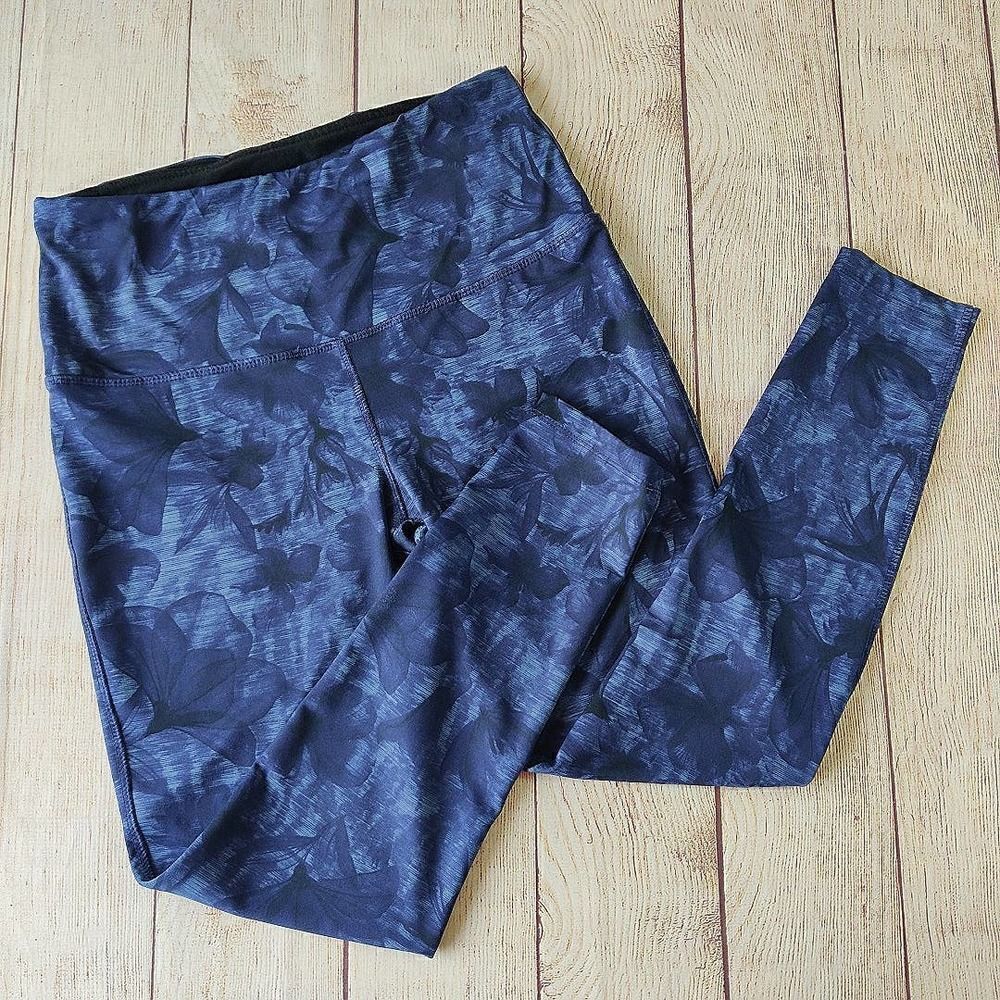 Vogo Athletica high waisted floral athletic 7/8 tights sz M